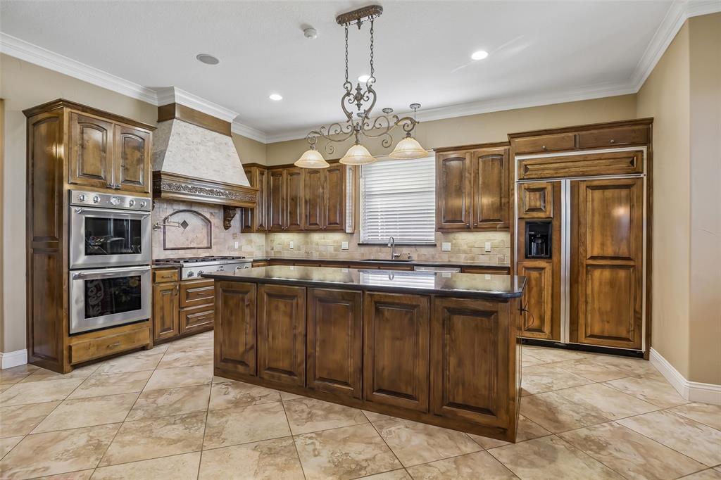 826 Cimmarron Bay Drive Property Photo 9