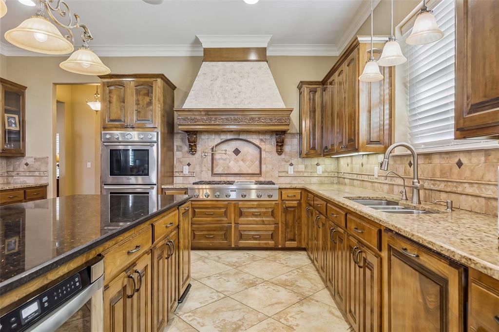 826 Cimmarron Bay Drive Property Photo 11