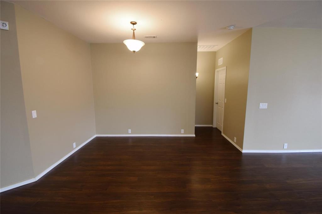 1006 Abigail Drive Property Photo 9