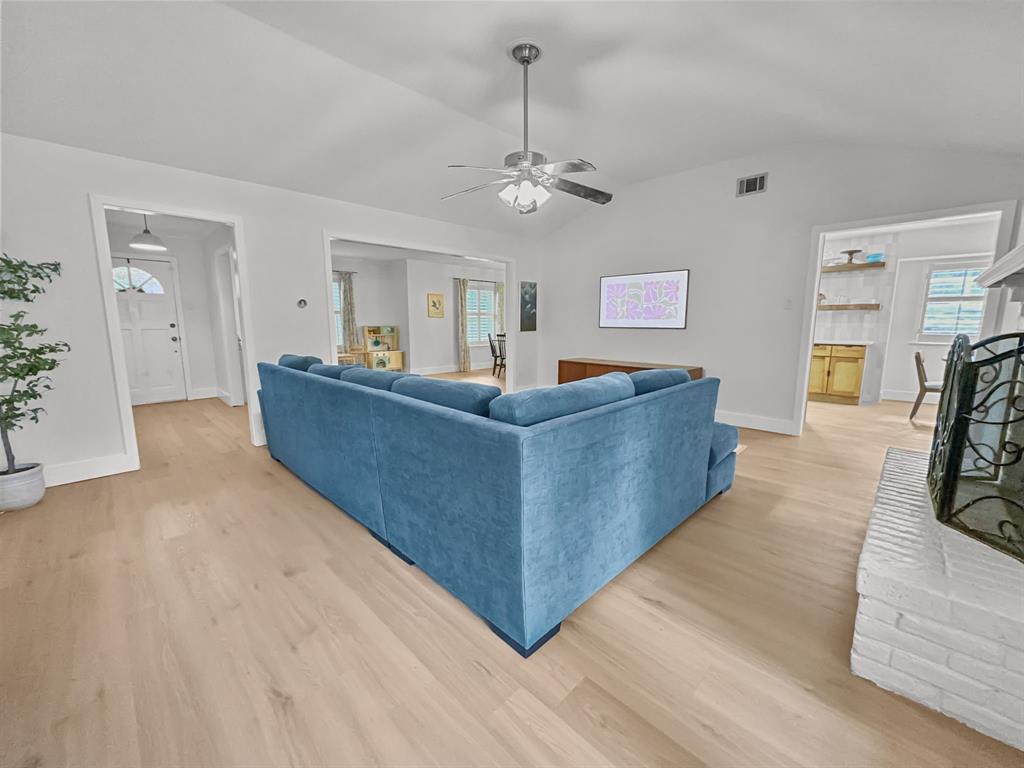 312 Meadowlark Drive Property Photo 4