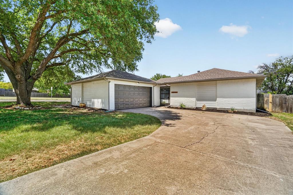 10144 Bugle Drive Property Photo 1