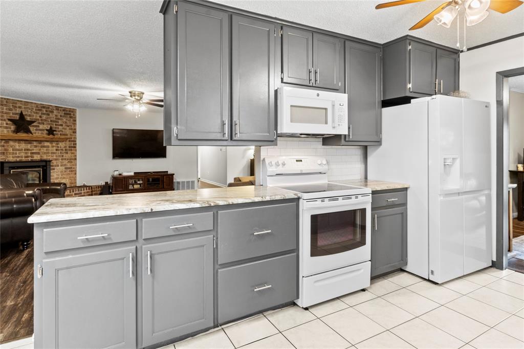 4 Circle Drive Property Photo 5