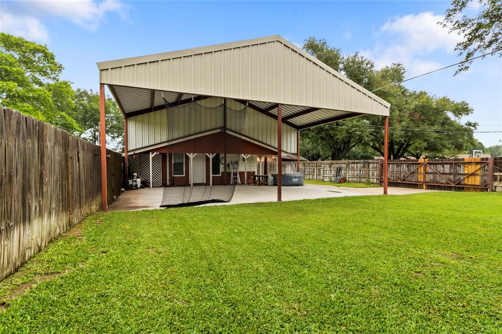 4 Circle Drive Property Photo 6