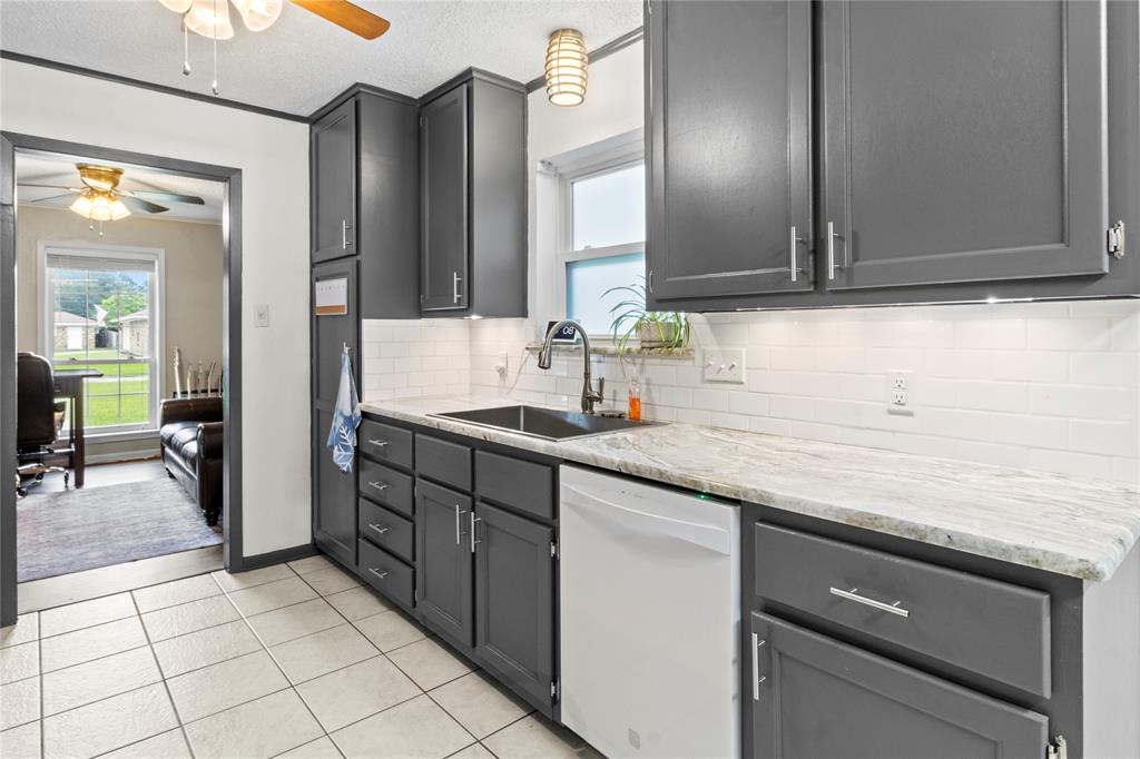 4 Circle Drive Property Photo 9