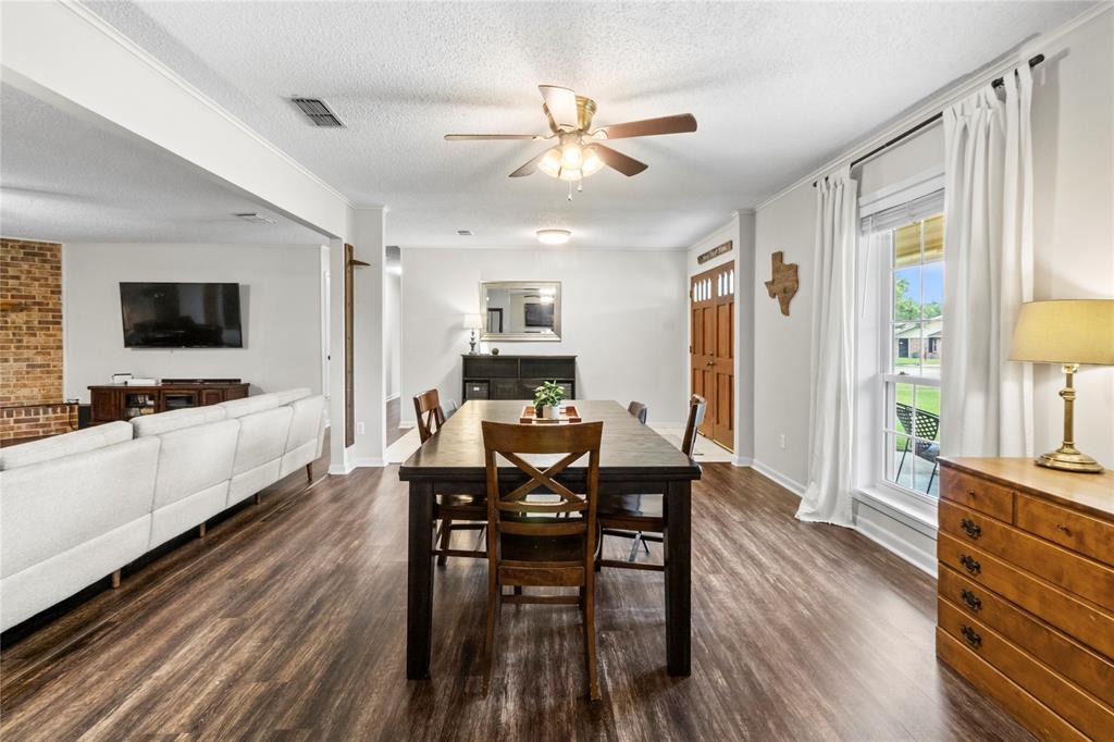 4 Circle Drive Property Photo 11