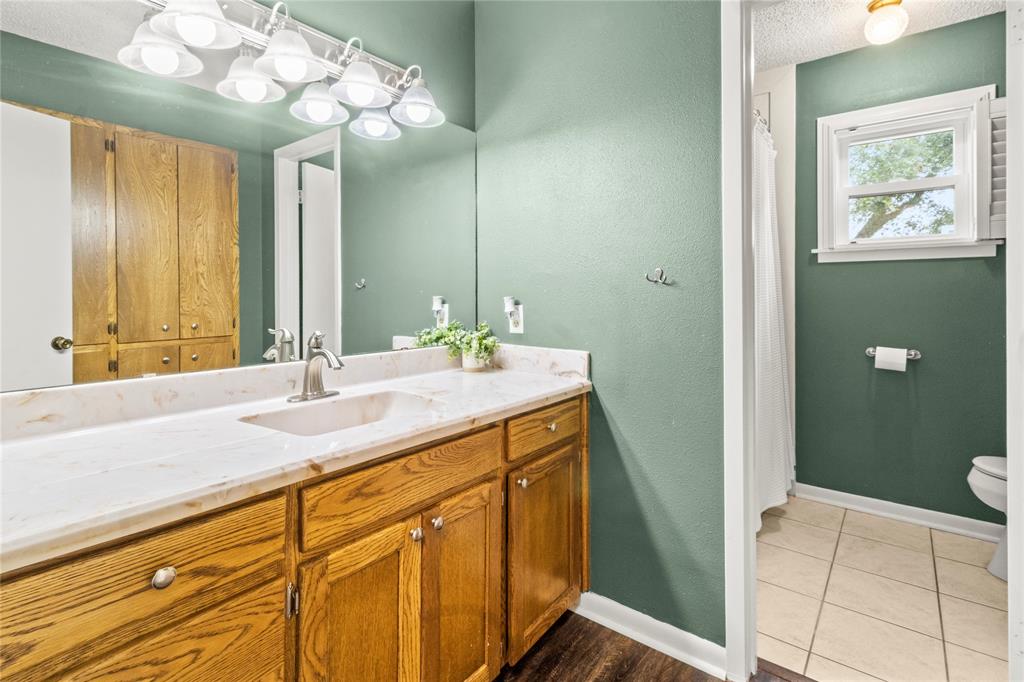 4 Circle Drive Property Photo 18