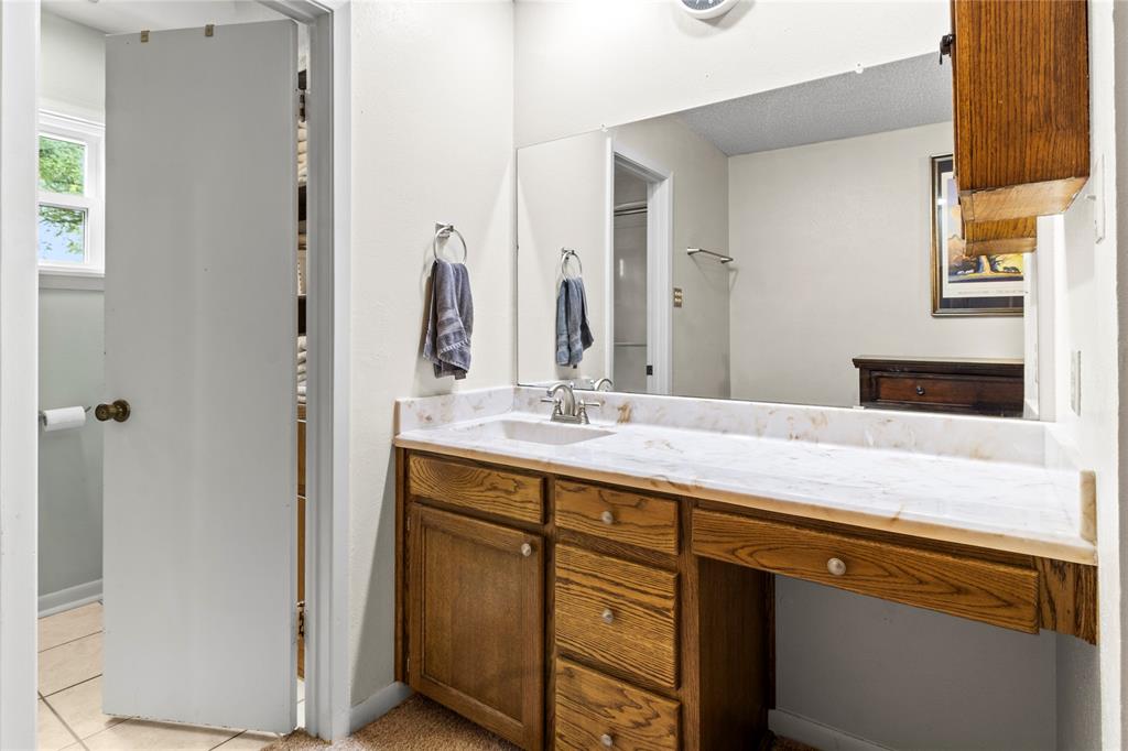 4 Circle Drive Property Photo 21