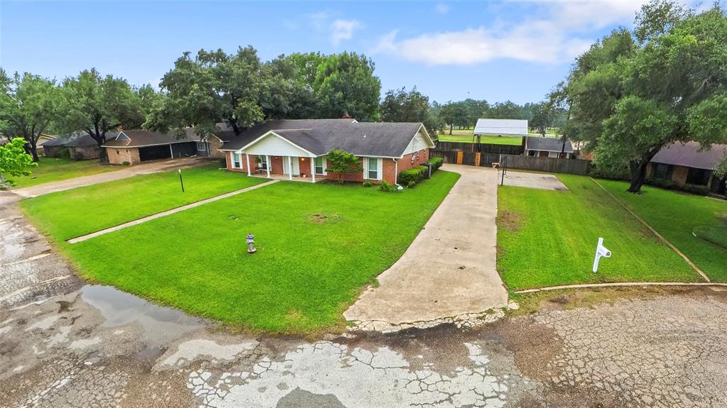 4 Circle Drive Property Photo 23