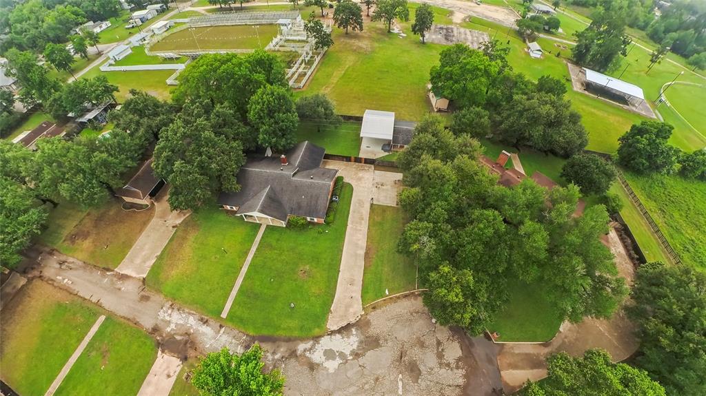 4 Circle Drive Property Photo 24