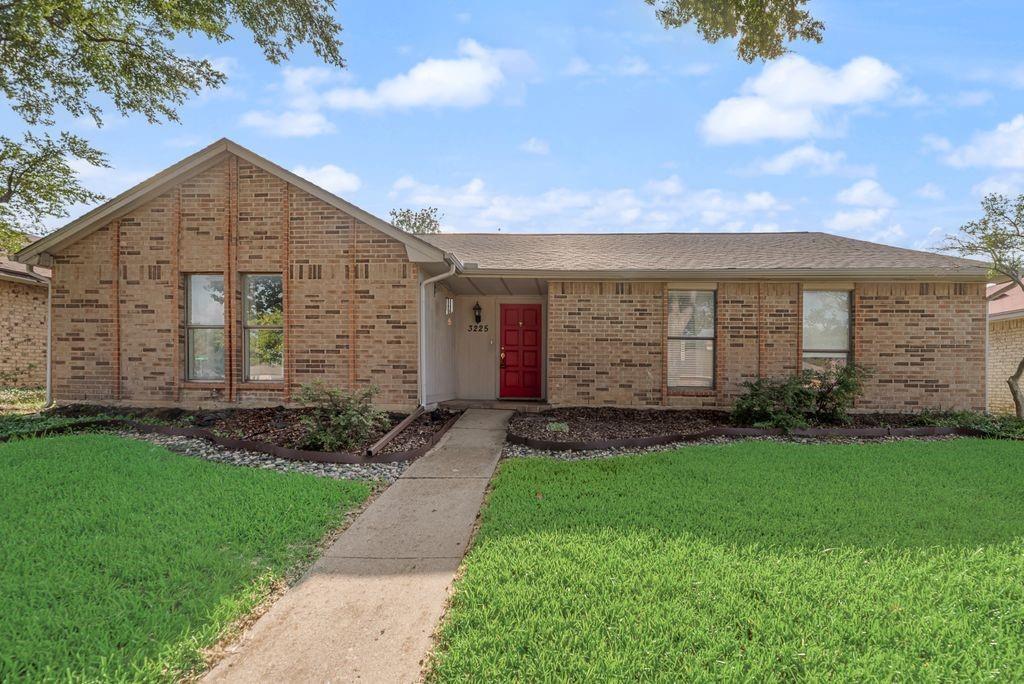 3225 Willowglen Drive Property Photo 1
