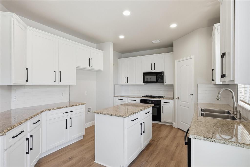 1581 Meadows Avenue Property Photo 12