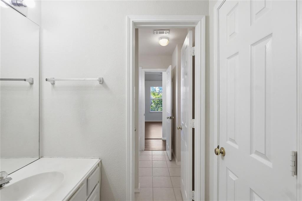 2809 Tallahassee Property Photo 8