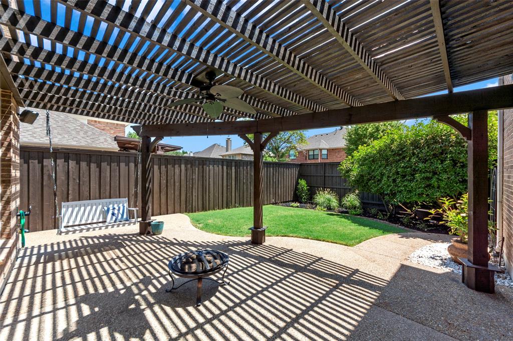 2447 Blackstone Drive Property Photo 37