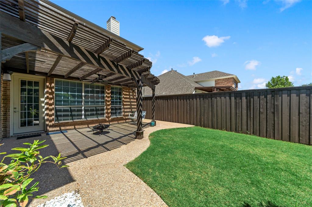 2447 Blackstone Drive Property Photo 38