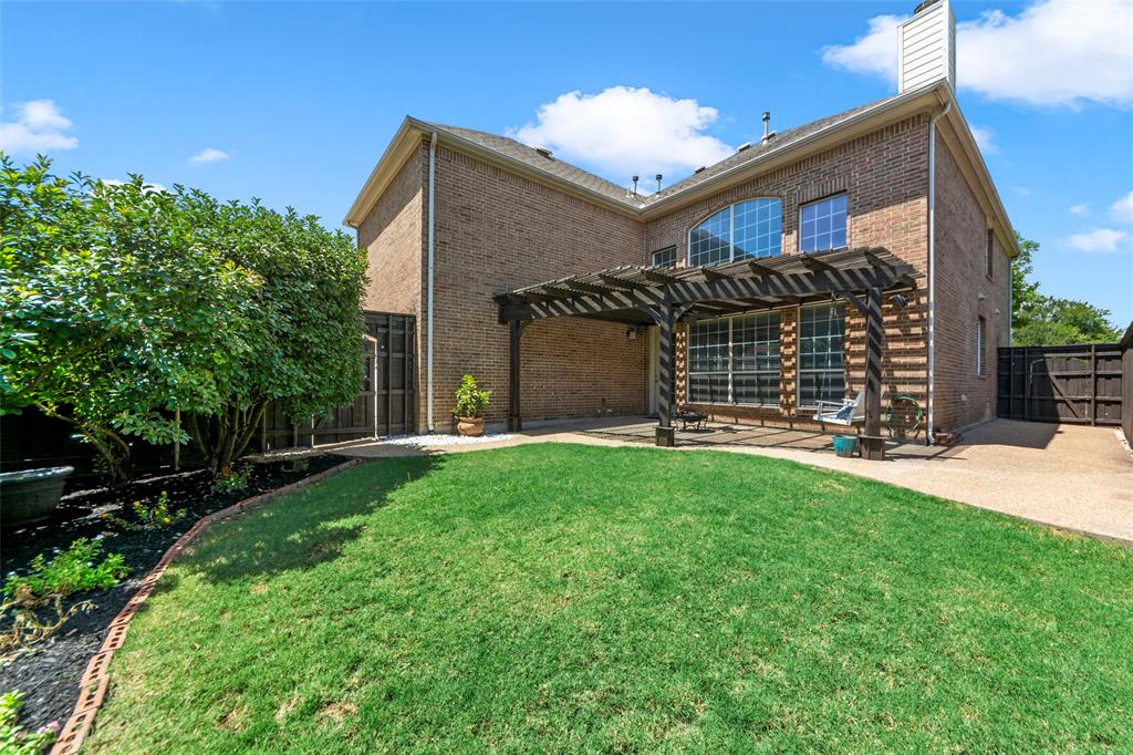 2447 Blackstone Drive Property Photo 39