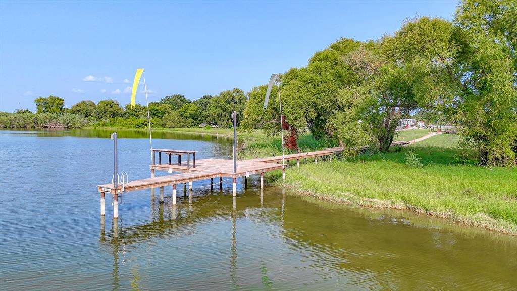 5098 Waterfront Road Property Photo 3