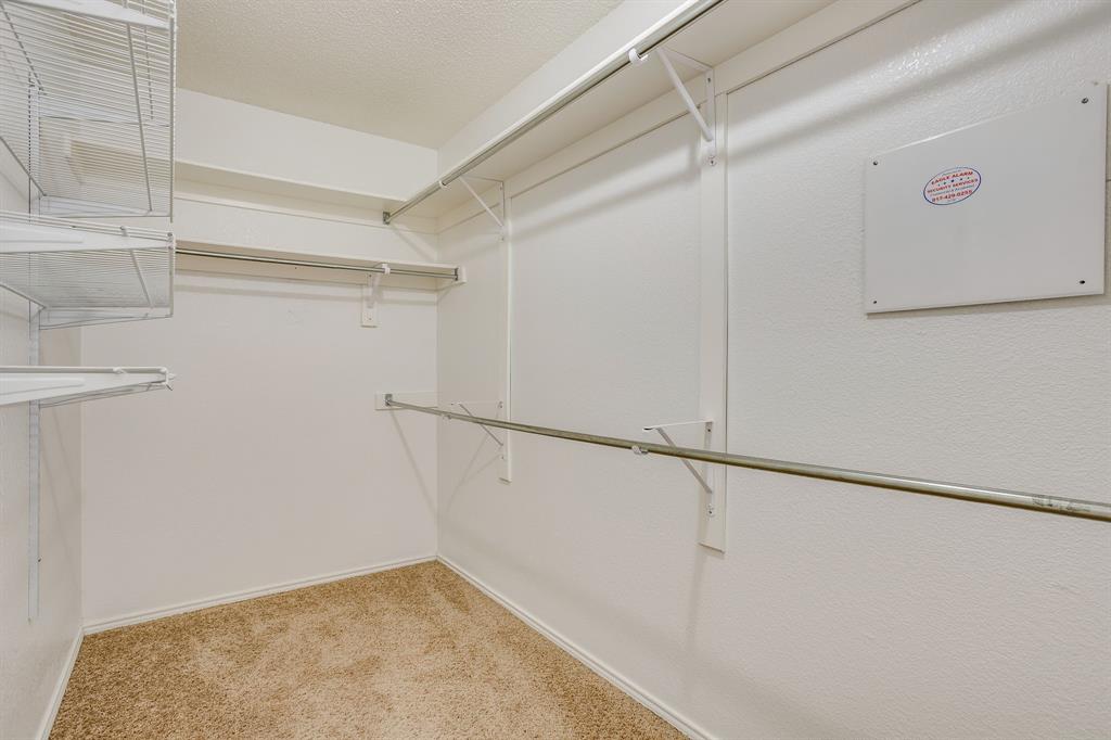 400 Bretts Way Property Photo 21