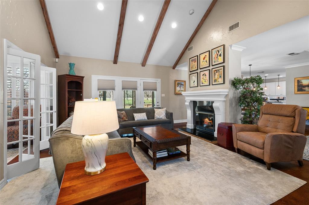8903 Ravenswood Road Property Photo 6