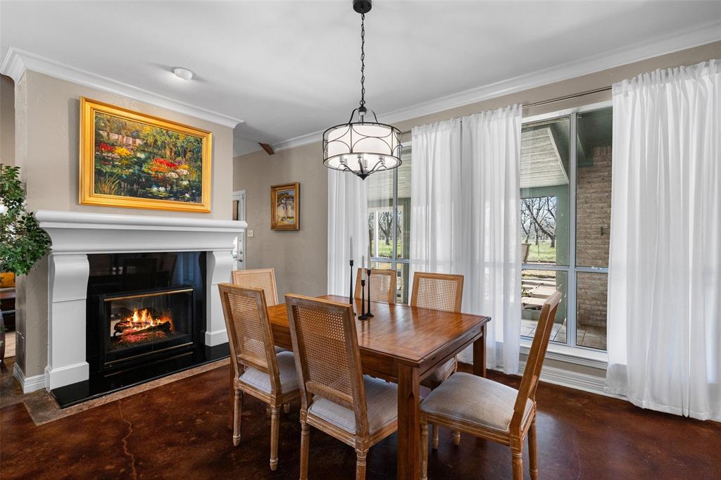 8903 Ravenswood Road Property Photo 10