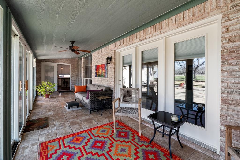 8903 Ravenswood Road Property Photo 11