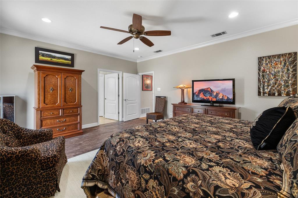 8903 Ravenswood Road Property Photo 18