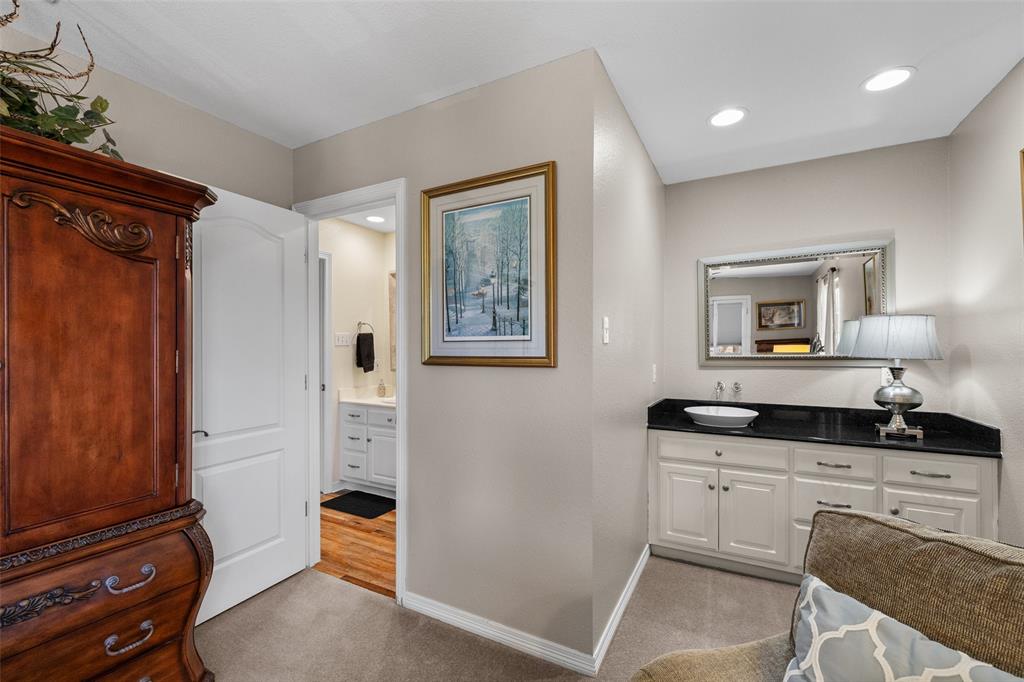 8903 Ravenswood Road Property Photo 23