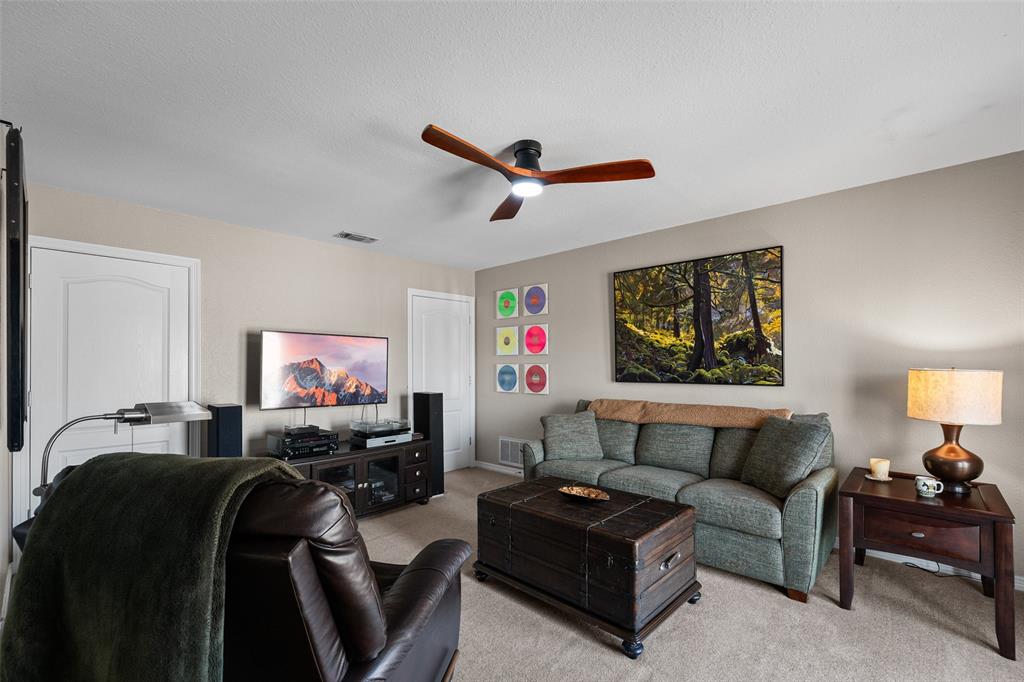 8903 Ravenswood Road Property Photo 26