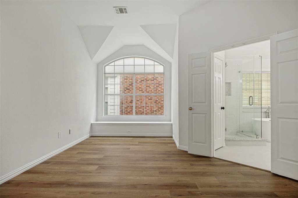 2028 Ravenhurst Drive Property Photo 12