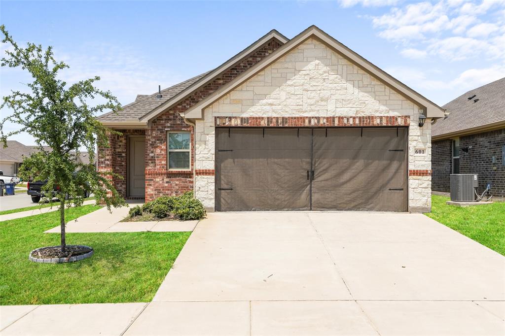 601 Nature Stroll Road Property Photo 1