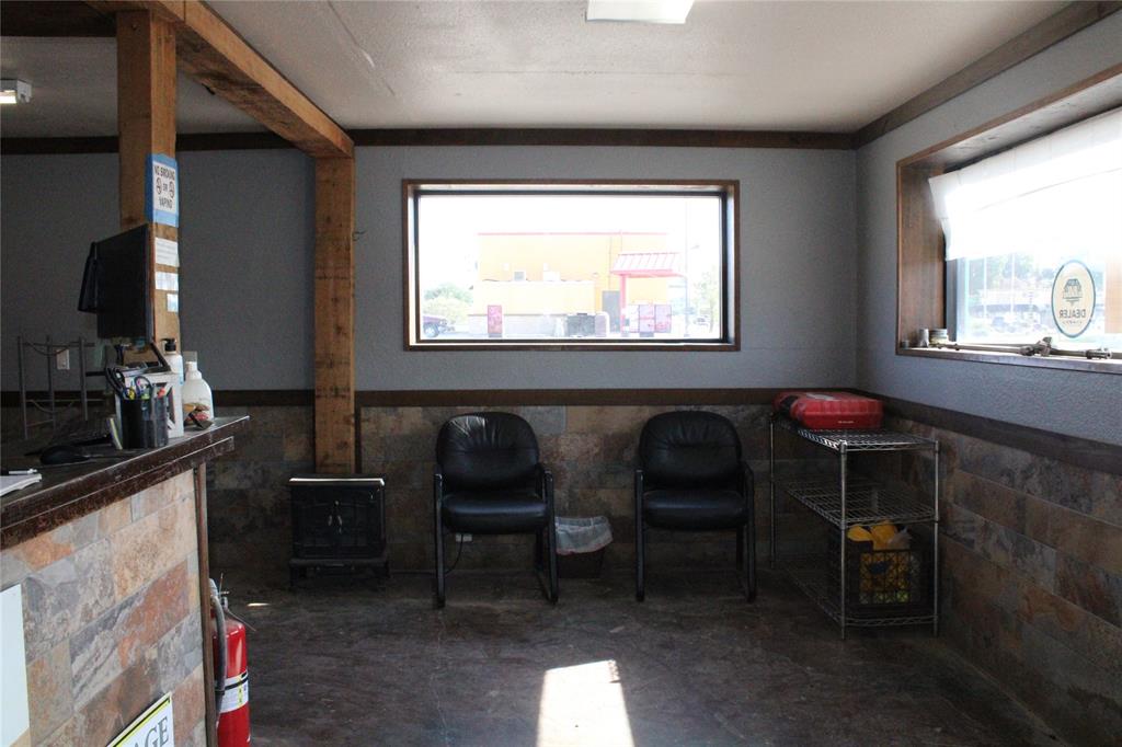1100 Riverside Property Photo 14