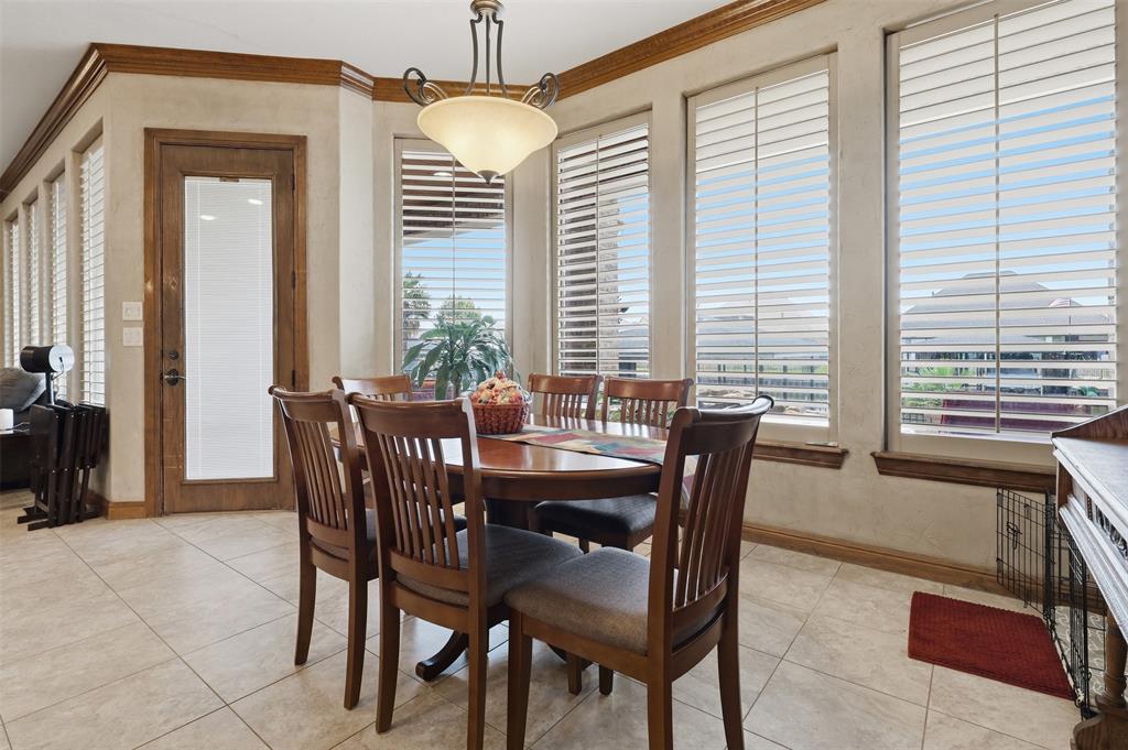 2606 Waters Edge Drive Property Photo 11