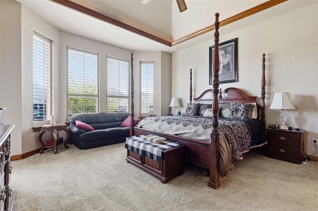 2606 Waters Edge Drive Property Photo 14