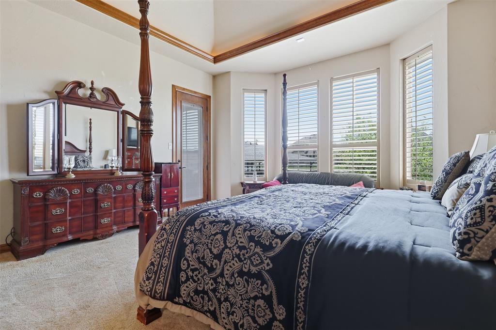 2606 Waters Edge Drive Property Photo 15