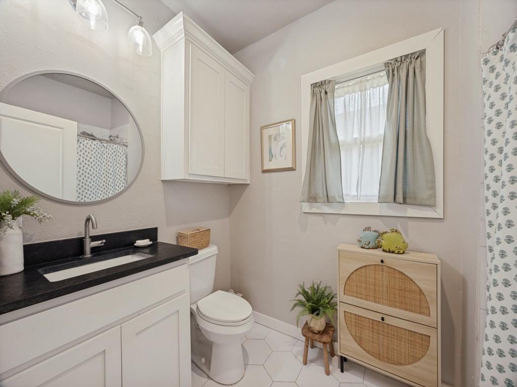 504 W Murray Street Property Photo 9