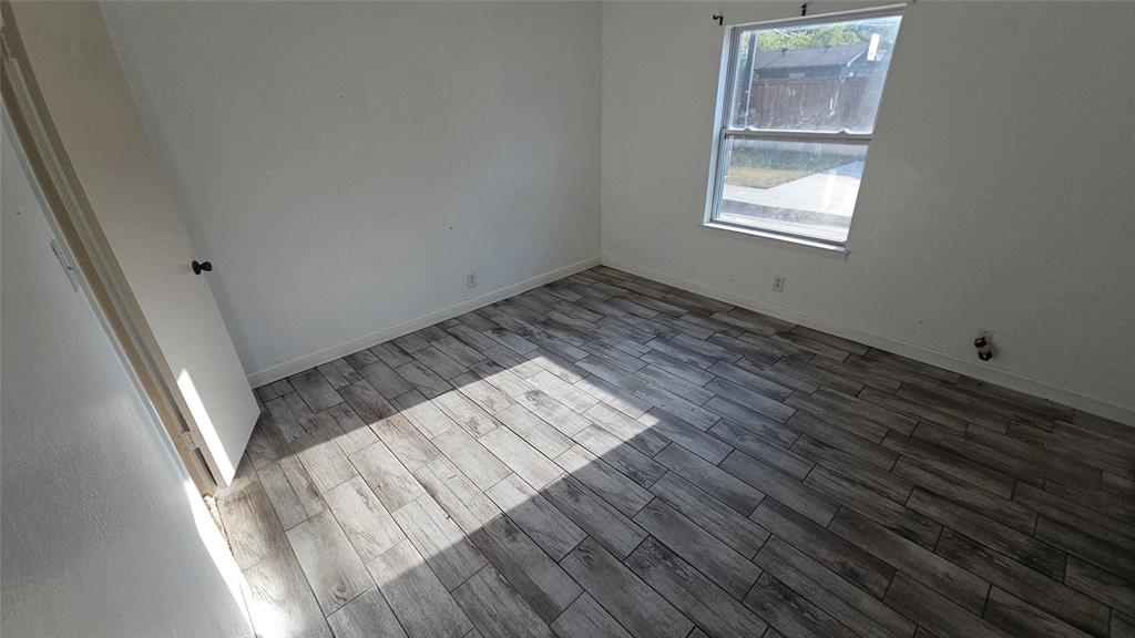 833 James Street Property Photo 19