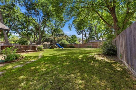 709 Lexington Drive Property Photo 4