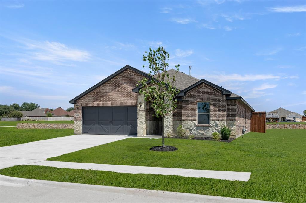 416 Camryn Way Property Photo 2