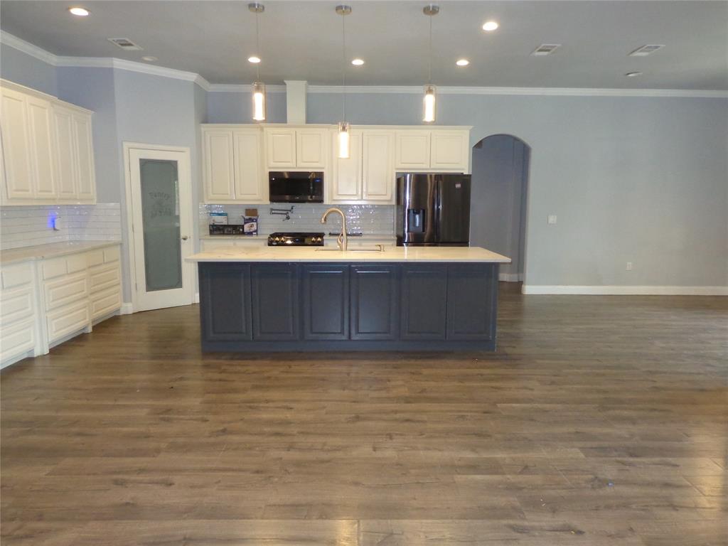 6617 Sunshine Valley Drive Property Photo 8
