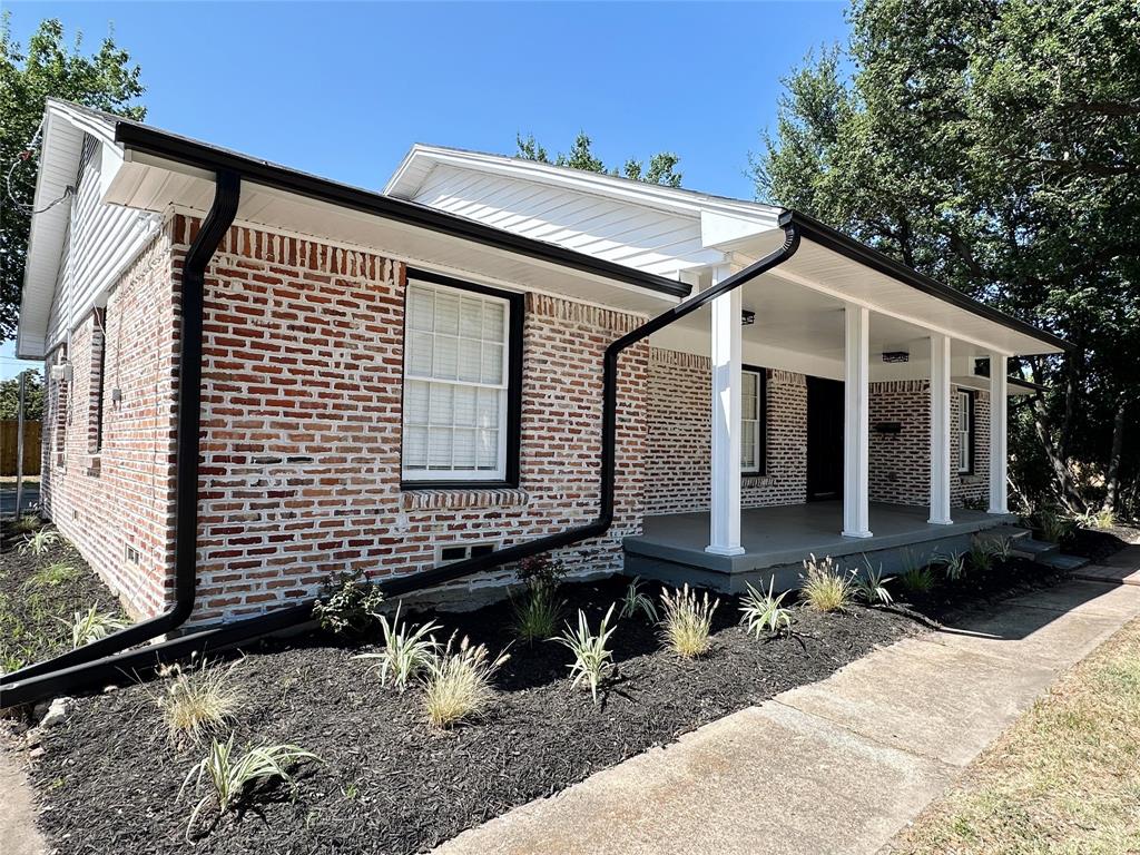 1814 Walnut Avenue Property Photo 1