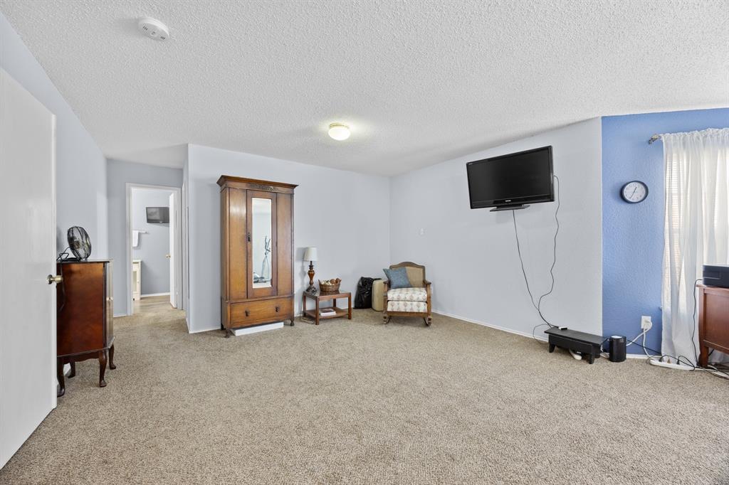 1001 Canterbury Trail Property Photo 25