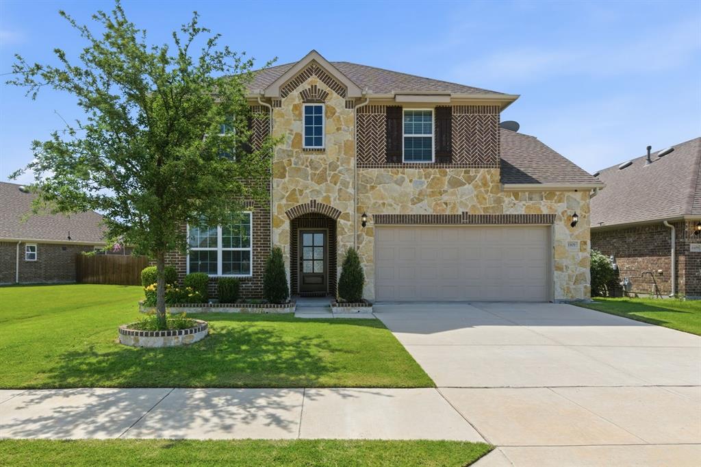 1101 Pinnacle Breeze Drive Property Photo 2