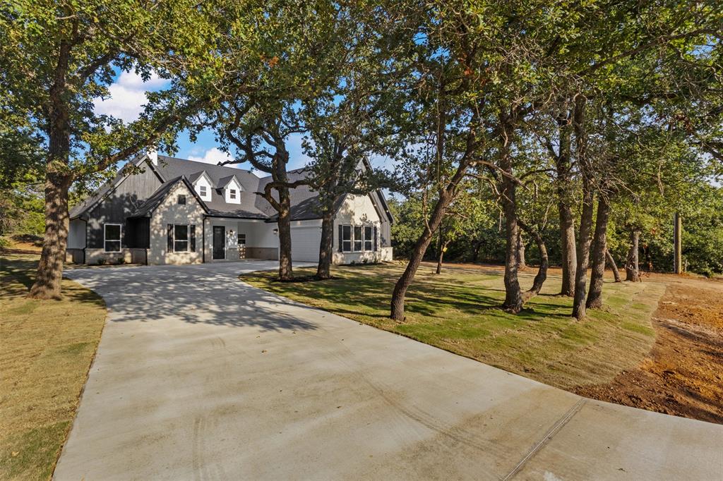 5609 Thousand Oaks Drive Property Photo 1