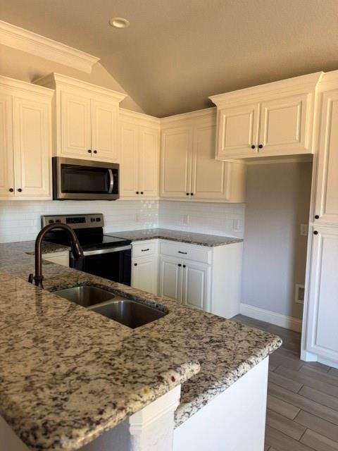 272 Jacinth Lane Property Photo 6