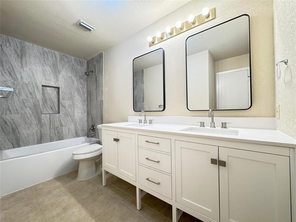528 Post Oak Lane Property Photo 6