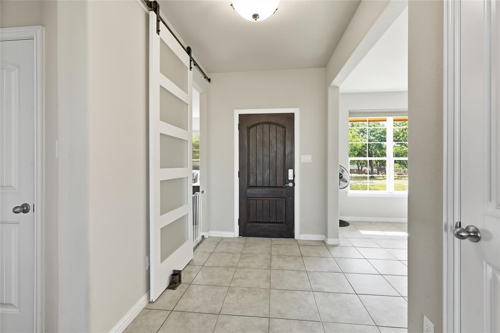 1212 County Road 4797 Property Photo 4