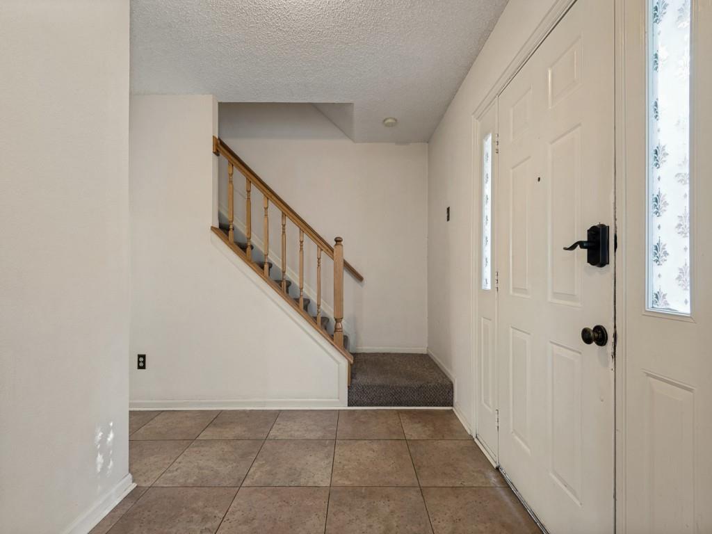 606 Berkley Drive Property Photo 2