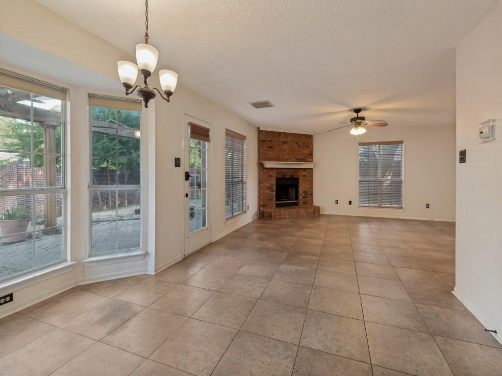606 Berkley Drive Property Photo 3