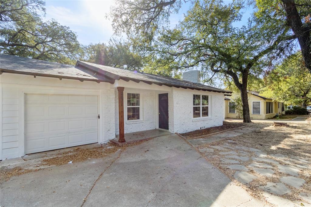 2029 Lynnhaven Road Property Photo 1