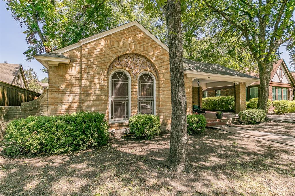2209 Warner Road Property Photo 1