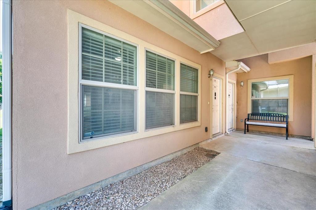 1523 Cozy Drive Property Photo 3